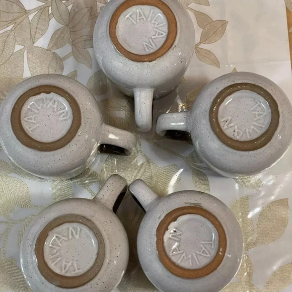 VINTAGE Set Of 5  Old Clay Pottery Mugs/ Cups Glazed Beige Brown Handmade Taiwan - Picture 3 of 7